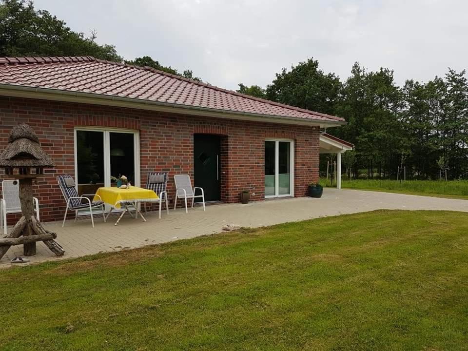 Ferienhaus Am ParadiesNeuschoo エクステリア 写真